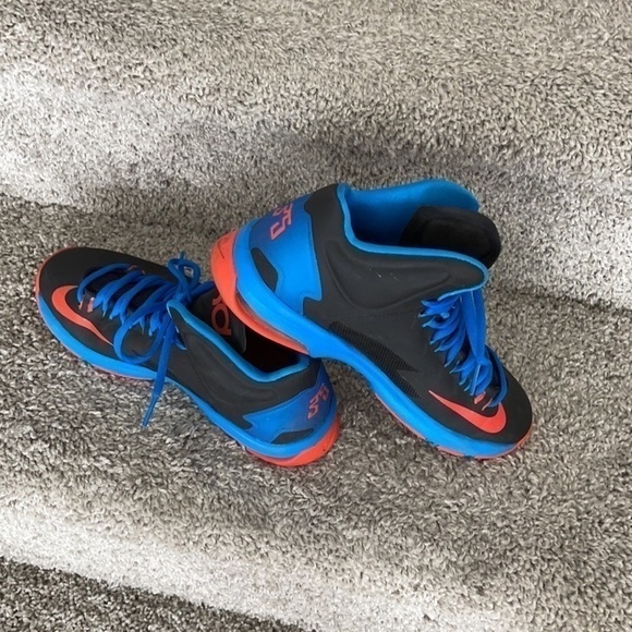 Nike Kevin Durant Sneakers/#35 - Picture 2 of 6